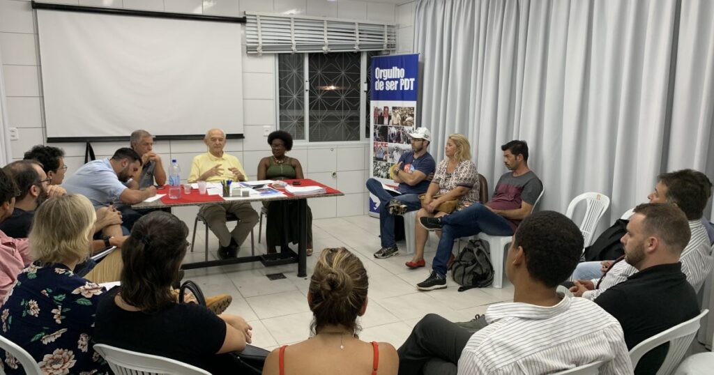 Manoel Dias e os “nucleos de base”